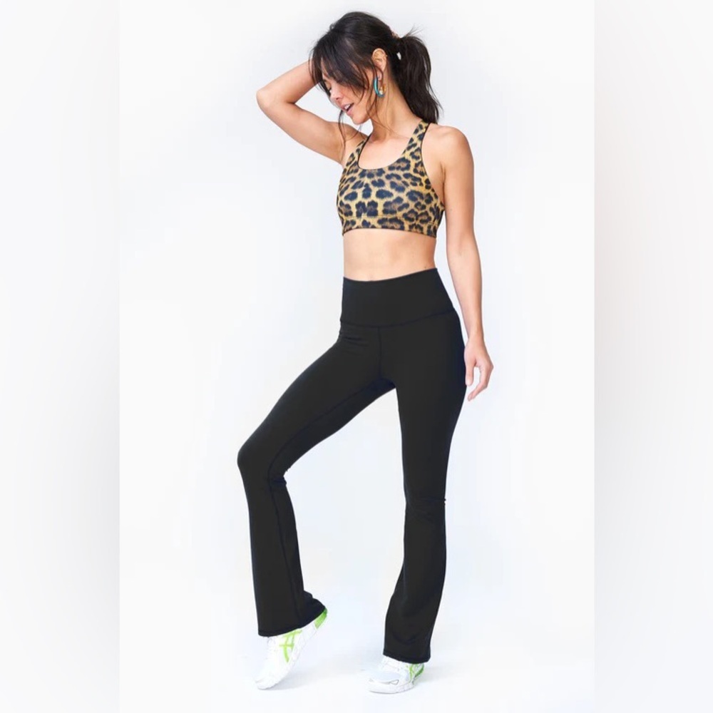 NWOT Terez TLC Flare Leggings in Jet Black - Picture 4 of 13